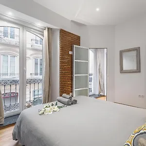 https://home-abroad-apartments-nunez.es-andalucia.com